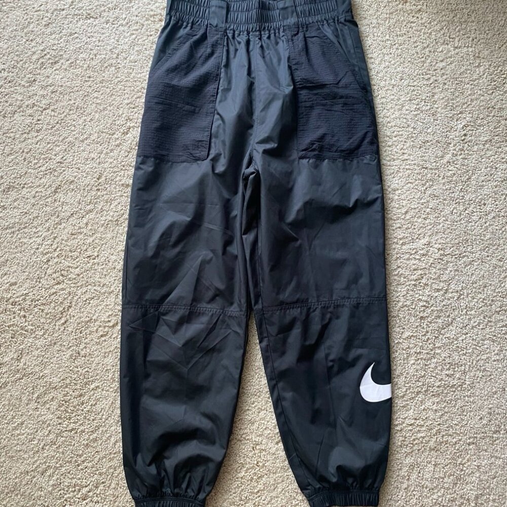 Nike Sportswear Tapered Jogger Windbreaker Black Pants - NWOT